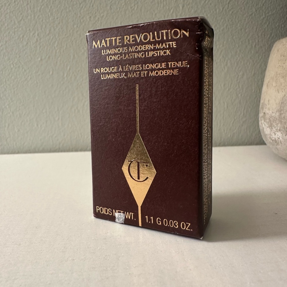 Charlotte Tilbury Matte Revolution Long-Lasting Lipstick - Pillow Talk